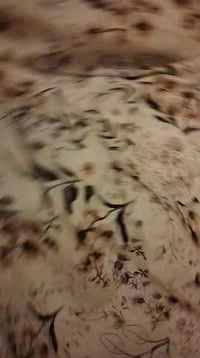 للبيع • ملابس