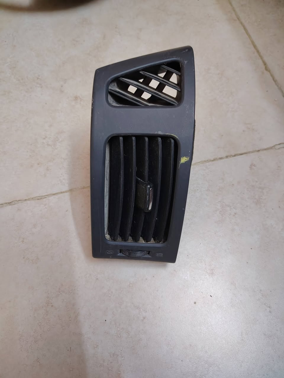 اغراض للبيع
جانب الأيمن
***********
***********
