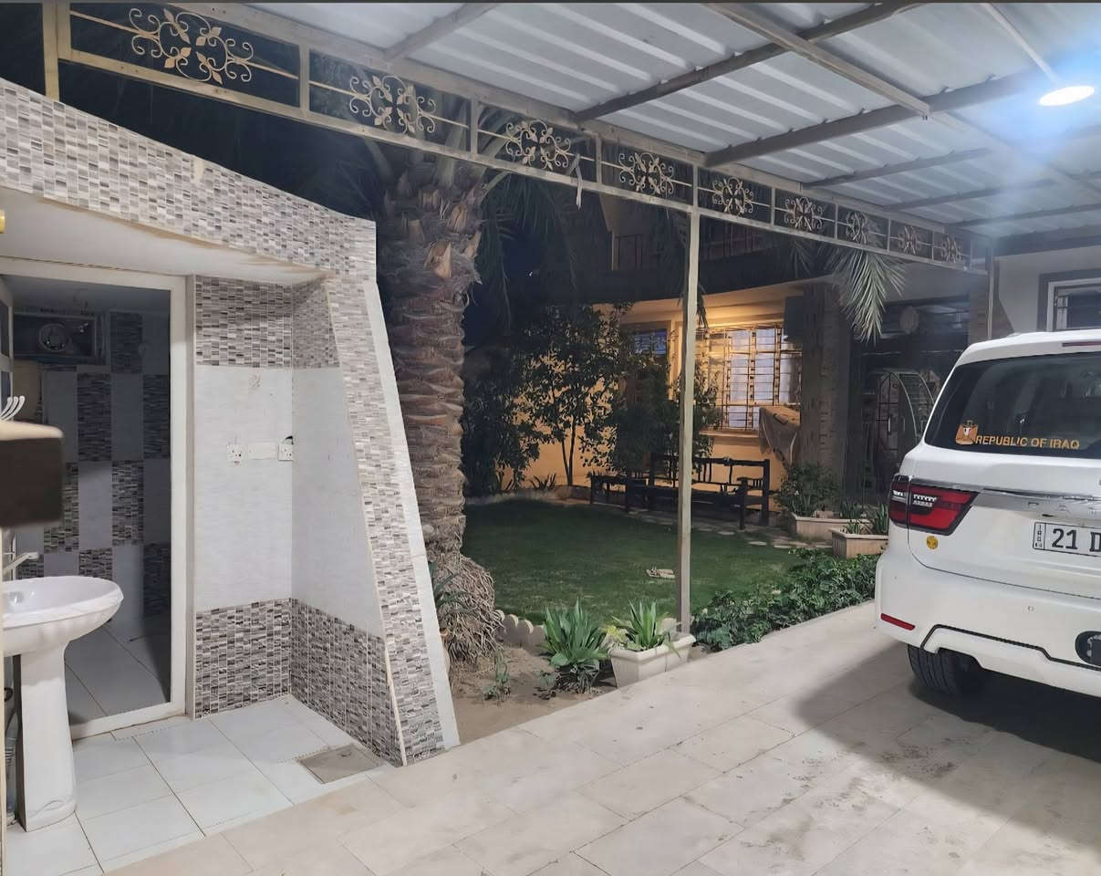 بيت للبيع ....شارع ٢٠....تجاري .
شارع جامع السلام ونادي ذوي الاحتياجات الخاصه ...والمستشفى الاهلي الجديد...
الشهداء منطقة ١٦....٢٥٠ متر واقع حال ٤٠٠...
فول مرمر الطابقين والمماشي والكراج ٥ غرف نوم ..٣ مجاميع صحيه صاله واستقبال كلش كبيره ومرتبه نظام خليجي..
السعر ٣٧٥ مجال بسيط ...
الاتصال.......
***********.......***********....ابو مصطفى...
