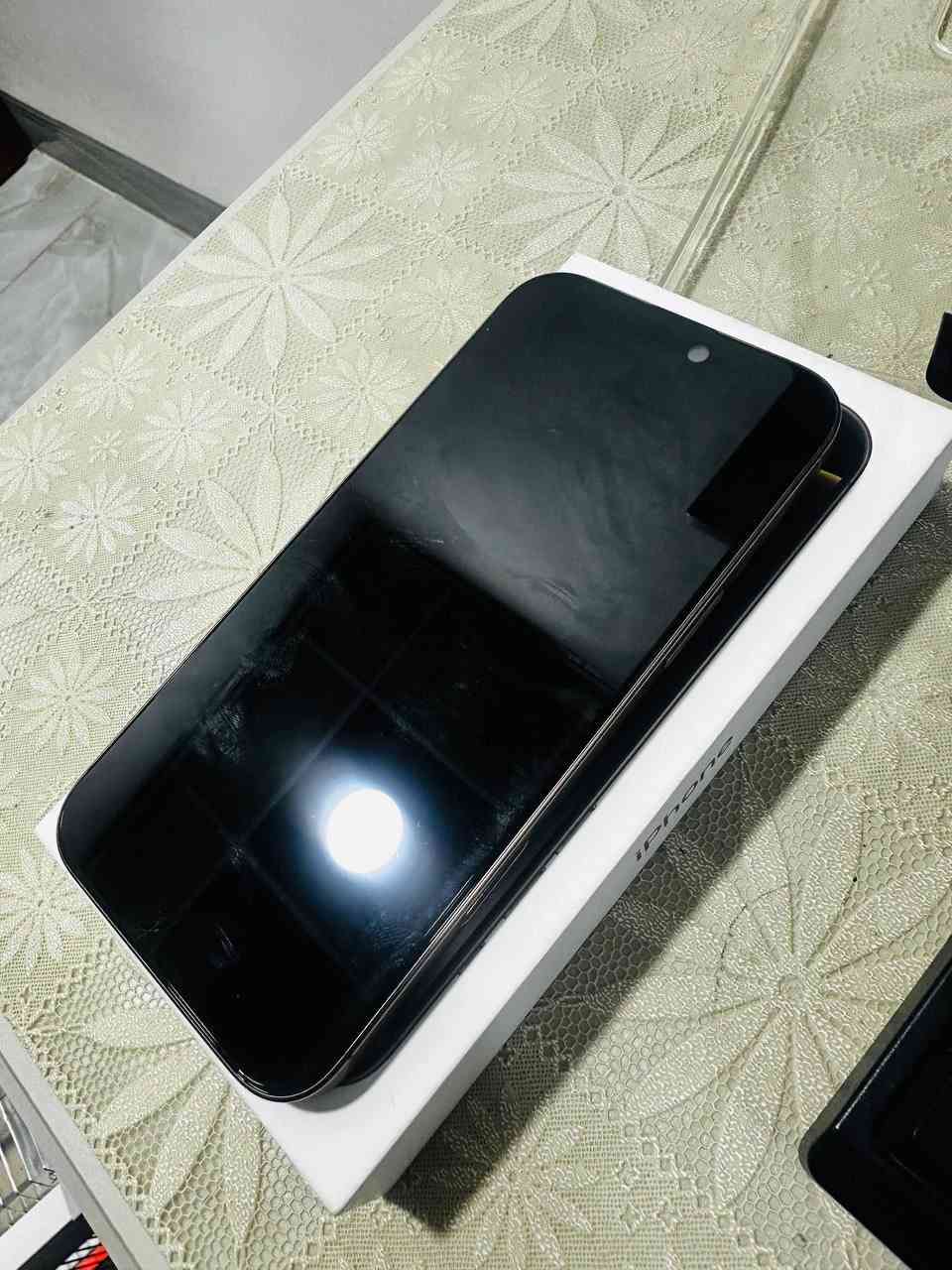 ايفون 16 برو ماكس  تك سيم 
ذاكره 256
عدد دورات الشحن 283
الجهاز بعده بضمان الشركة ينتهي الضمان شهر 7 
نسبة البطارية 95 ‎%‎
السعر1325 وبي مجال شي قليل 
الجهاز جلخ ما بي مع كامل ملحقاته كيبل شحن وكارتون  والجهاز ماستر المرغوب


**إذا كنت صاحب هذا الإعلان وتريد حذفه لأي سبب، رجاءا أرسل رسالة إلى الدعم الفني**