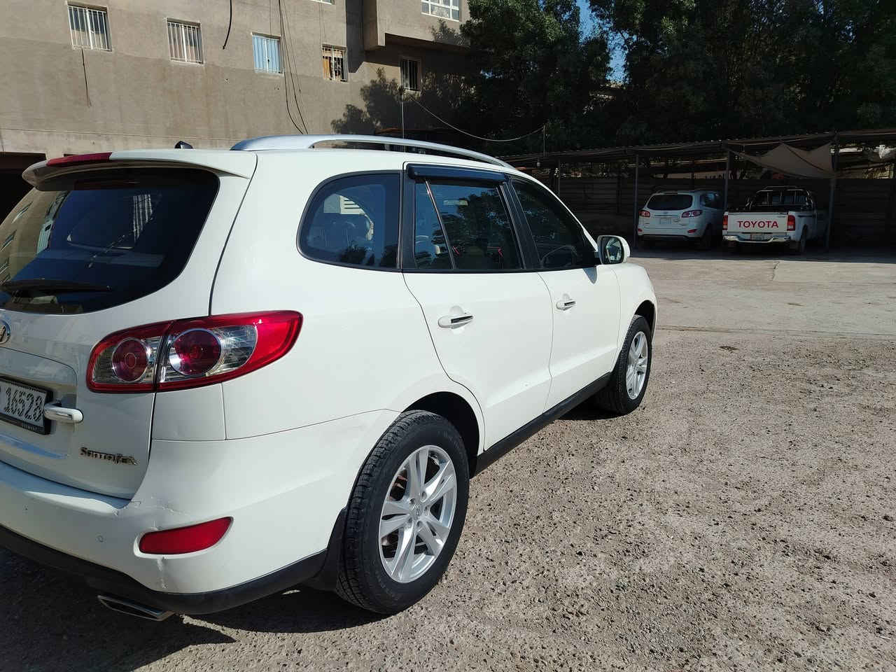 السلام عليكم سنتافي 2012 خليجي مكفولة من الصبغ وال تبديل بصمة فتحة سقف كشن الساق كهرباء رقم دولي جديد محرك 2400 تخم تاير جديد السيارة عليها صيانة كاملة مابيهة اي نقص *********** العنوان بعقوبة
