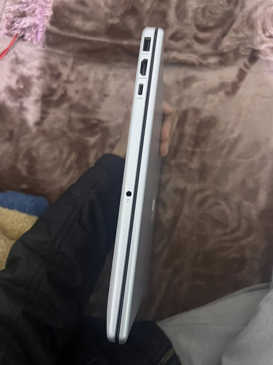 � للبيع لابتوب HP i5 جيل 13
🔹 معالج قوي Intel Core i5

🔹 رام 8GB

🔹 هارد SSD سريع 512GB

🔹 شاشة 15.6 FHD

🔹 نظيف جداً / استخدام خفيف

استخدام قليل شهر واحد فقط 

✔️ مناسب للشغل، الدراسة، البرمجة للعلم الكارتون مع الملحقات الاصليه لحد هسه مامفتوحه 

📍 السعر مناسب 700 الف وبيه مجال قليل 

بغداد مدينه الصدر 

📞 للتواصل خاص او الاتصال 

***********
