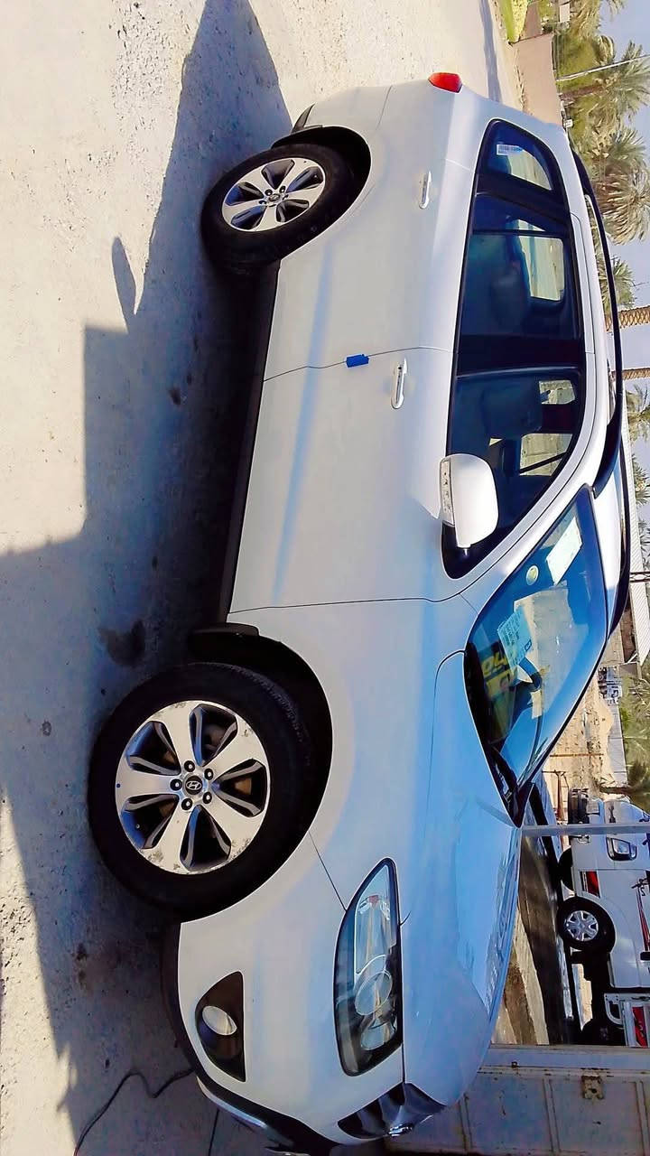 اللهم صل على محمد وال محمد
سنتافي 12 محرك 4 رقم بابل بيه  قطعتين مبدلات اثر شخط ثلاجه بصمه فتحه السياره فول ***********
مكانه حله اعتذر ما ذكرت السعر تعال خاص وخادمك
