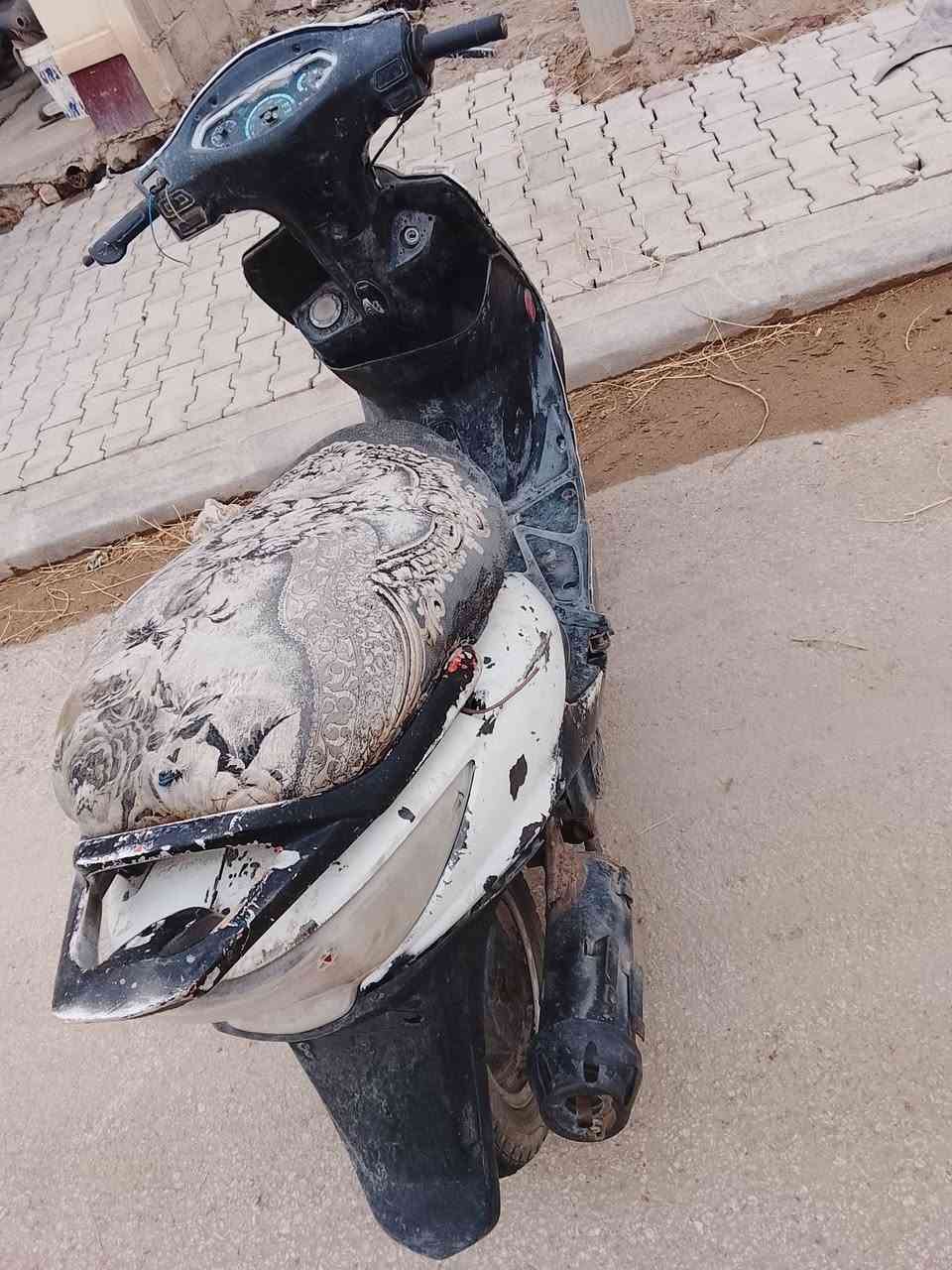 يا الله
للبيع دراجة كايمكو جي فور كهربائياته شغاله باتري جديد بي خيط تبخير السعر 150 وبي مجال بسيط العنوان الرمادي التواصل على الرقم ***********
