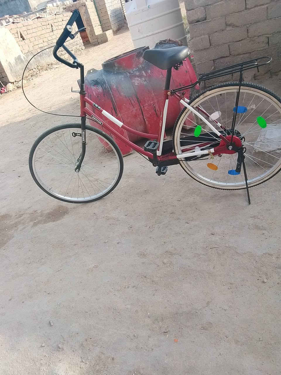 سلام عليكم باسكل البيع حجم 26 باسكل كله جديد مناقص اي شئ مكان ناصريه طريق سيد دخيل القديم رقم ***********
