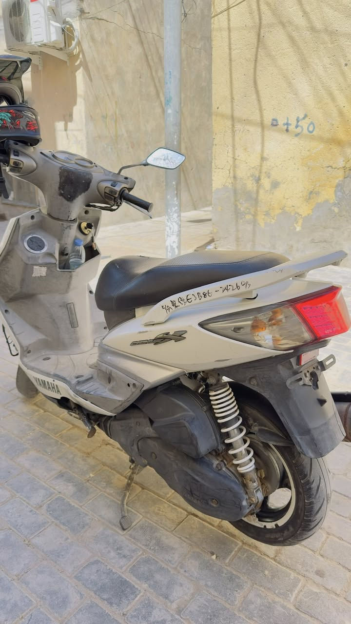 سگنس فحل نوزل ياماها 2009
مكينه ما مفتوح بيها برغي دراجه مال رمبه ونضيفه  ومعتني بيها من بانزين محسن ودهن وادامه  السعر 1ونص وبيها مجال 
ولخوذه هم للبيع
رقم الهاتف ***********

