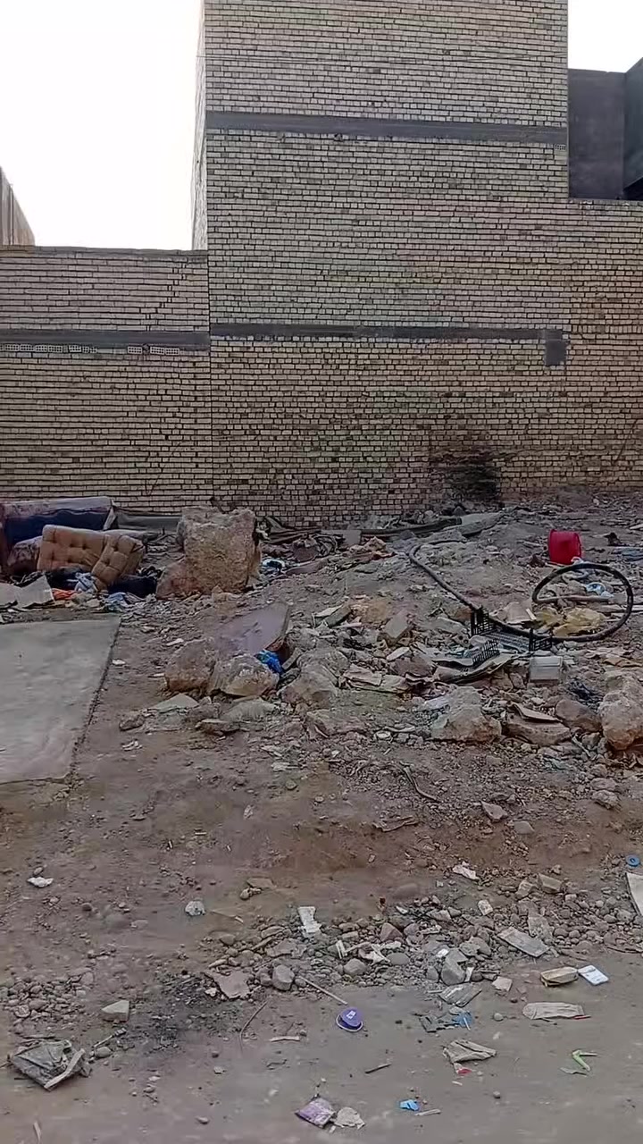 قطعه ارض للبيع المساحه 96 متر قريبه على الشارع العام رابع قطعه للاستفسار ***********
