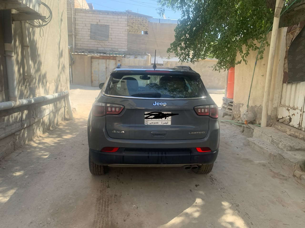 السلام عليكم 
جيب كومبارس موديل 2020 لون اسمنتي
 فقط بنيد تبديل 
السيارة نضيفة و استخدام شخصي ماشية 78682 
القمارة سودة بلاد ليميتيد 
دواخل نضيفة
***********
