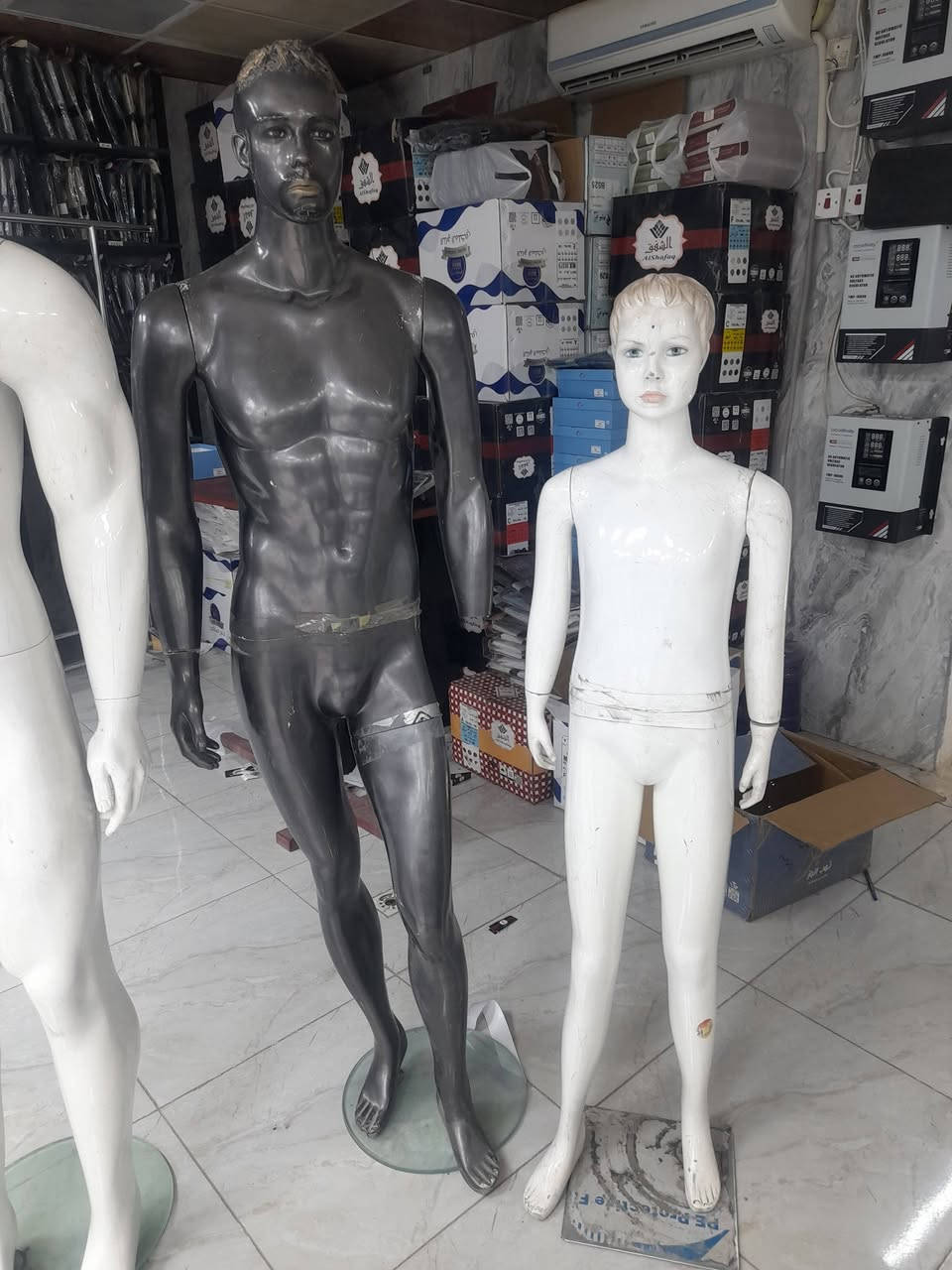 السلام عليكم ملكانات عدد ٥ على ٦٠ الف والشبابية ٥٠ شلعة واحدة غير متوفر على الفيس *********** مكاني بغداد الكرغولية
