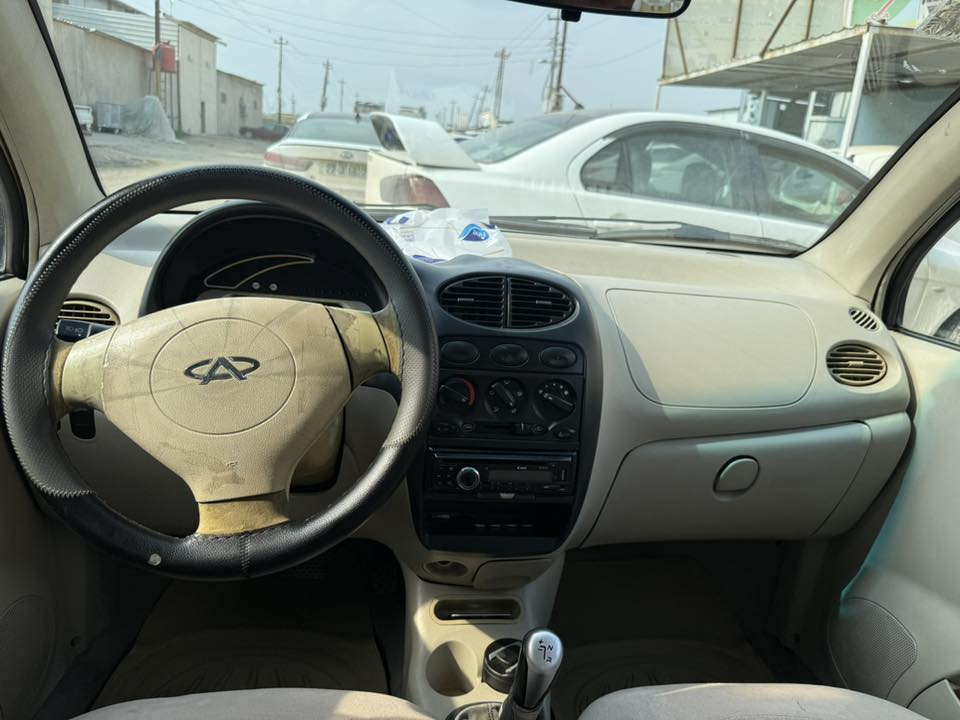 السلام عليكم كو كيو ٢٠١٢ ٤ سلندر كير اوتو
سيارة نضيفة ومصروف عليهة بلكات فيتبم فلتر دهن تخم تايرات وويالة باتري جديد 
رقم بغداد سنوية بأسمي جديدة 
السعر ٣٤
***********
