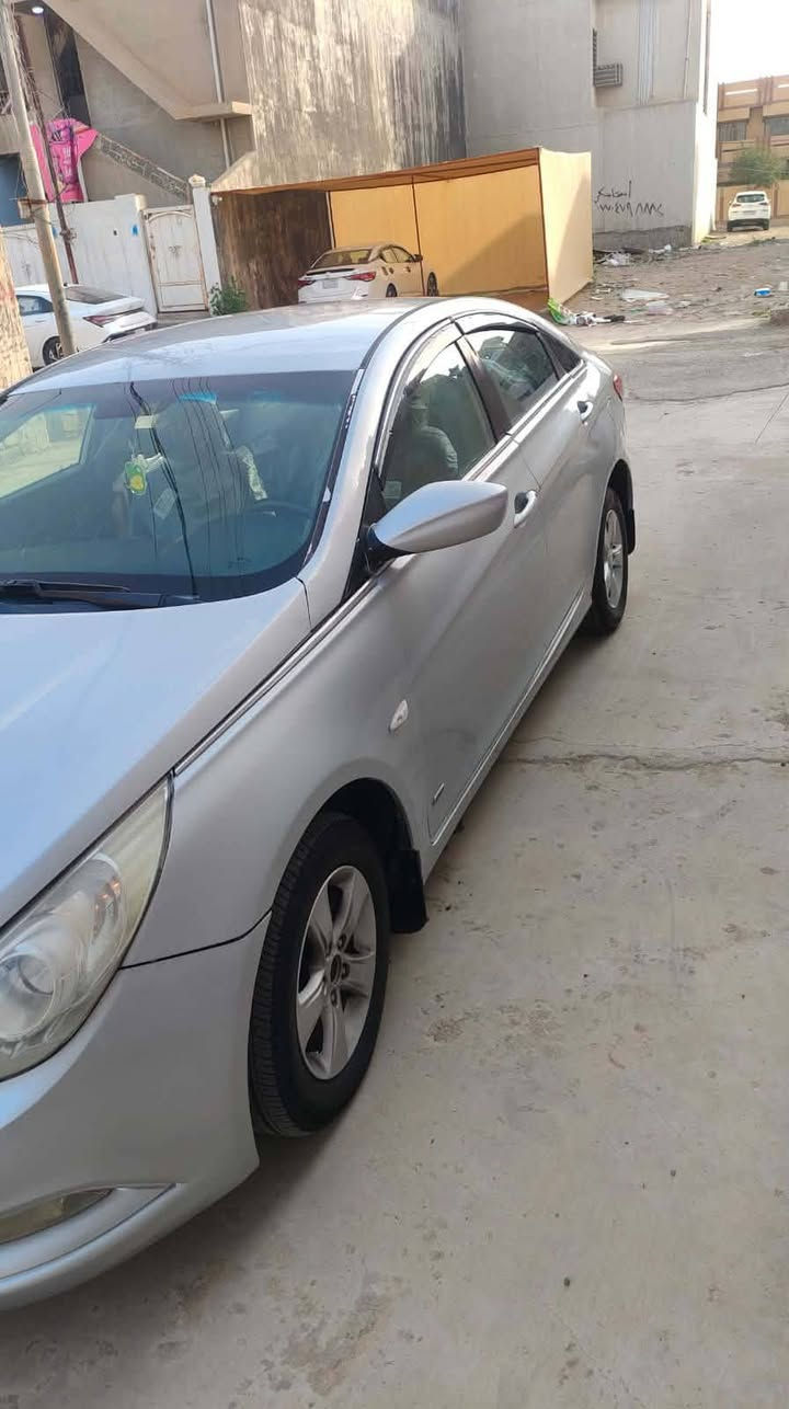 السلام عليكم
السياره ادوات گص

سوناتا مضلع 2012 گص للبيع ويرهم مراوس بمگصوص

فقط گير محرك شرط محرك 2400 دوش المرغوب 

صدر جديد تايرات طخ جديد متوم دولي ارقام وسنويه  

طبق الأصل حداديه 100% شرط لا رصعه ولا تقحيل 

السياره مال جناي السعر 48 وبيها مجال اتصل وتدلل 

*********** وحياكم الله
