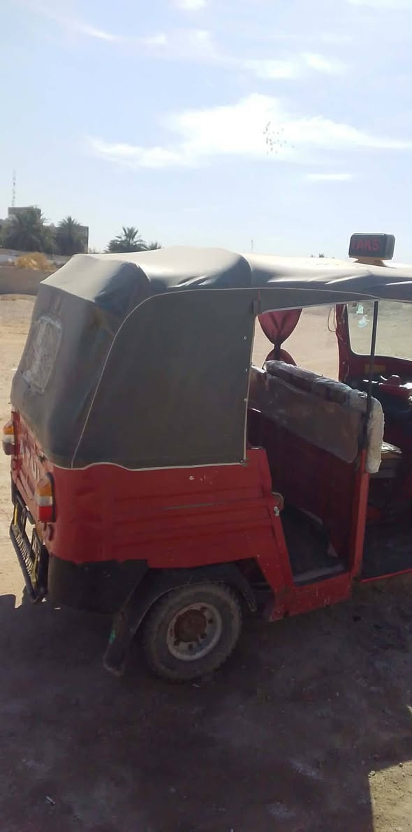 سلام عليكم تكتك اتول موديل 18 اوراق كامله بيهه محرك باجاج خير من الله بيهه فقط ضربه بل لغد كهربايات كلهه شغاله بس صار عندي ضرب وريد ابيعهه الله شاهد عليه و على جهالي كلشي ما بيهه و اي فيتر روح وديهه اله السعر قفل بدون عمله مليون و ربع قفل والله سعر محرك  بايعهه و هاذه رقمي ***********
