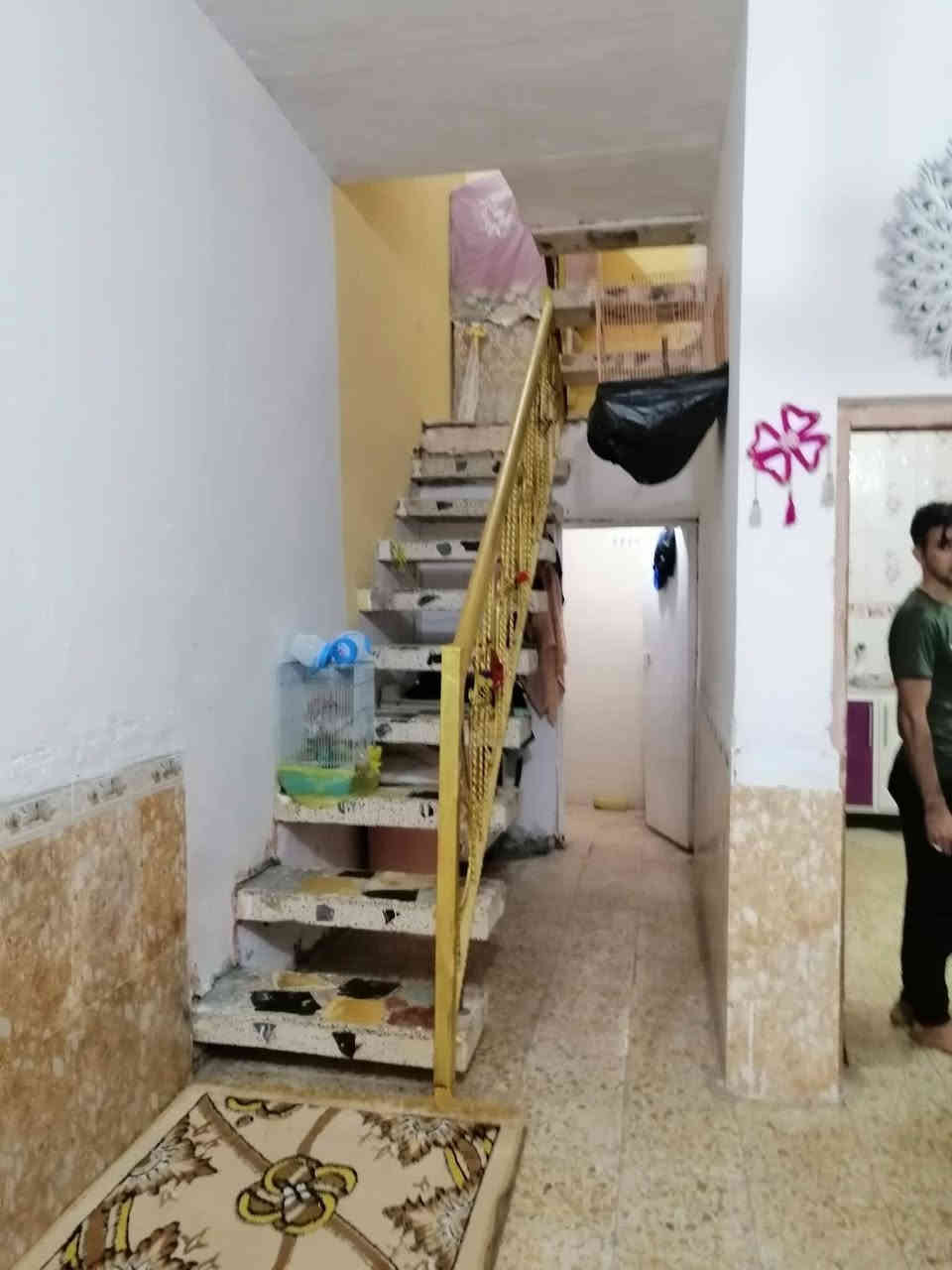 بيت مساحه ميه متر البيع قاط واحد في حي انداه المربع الخير قرب ساحه سعره 65 شراي يتصل ***********
