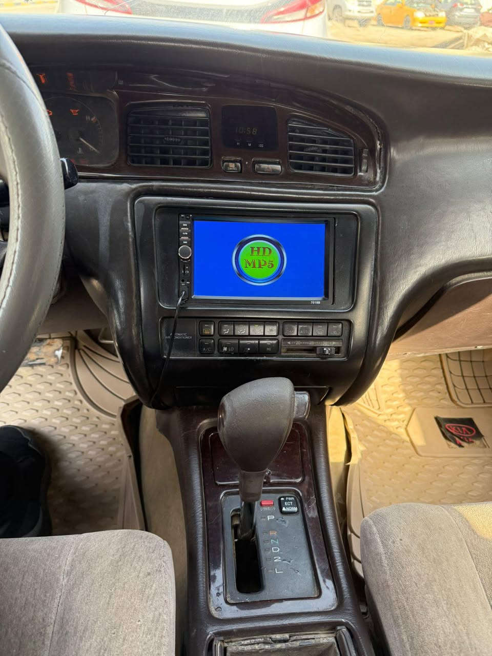 سلام عليكم بطه متصل موديل 98 
مصبوغه عام جماليه مكفوله من الكص
والعيب الشرعي سياره جهازه مكينه وكير  
راس ثور فيشه وبطل تبريد حداديه  
تخم تاير  سياره بسمي سنويه ماساقطه  
مكاني بابل  وهذا رقمي ***********  
السعر 60وبيه مجال الطيبن
