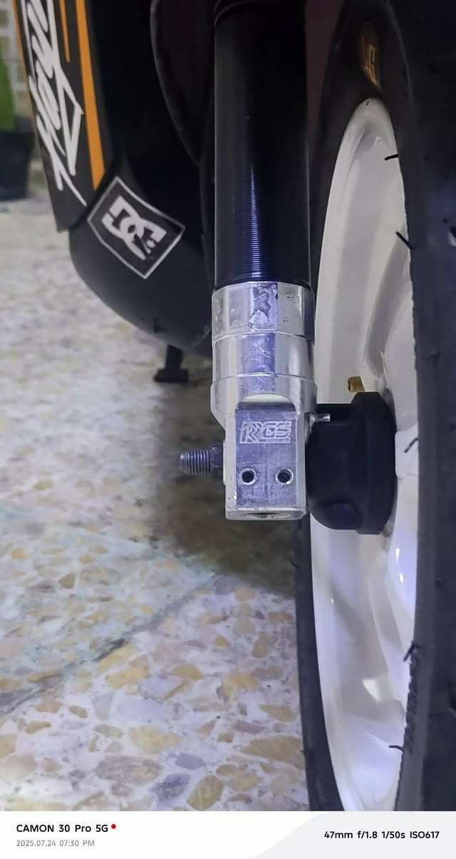 بوليسي نوزل مامفتوحه 
بيه تزويد 
دبلات ارجي إس 
لون أحمر موشمه للجماليه
الرقم ***********
