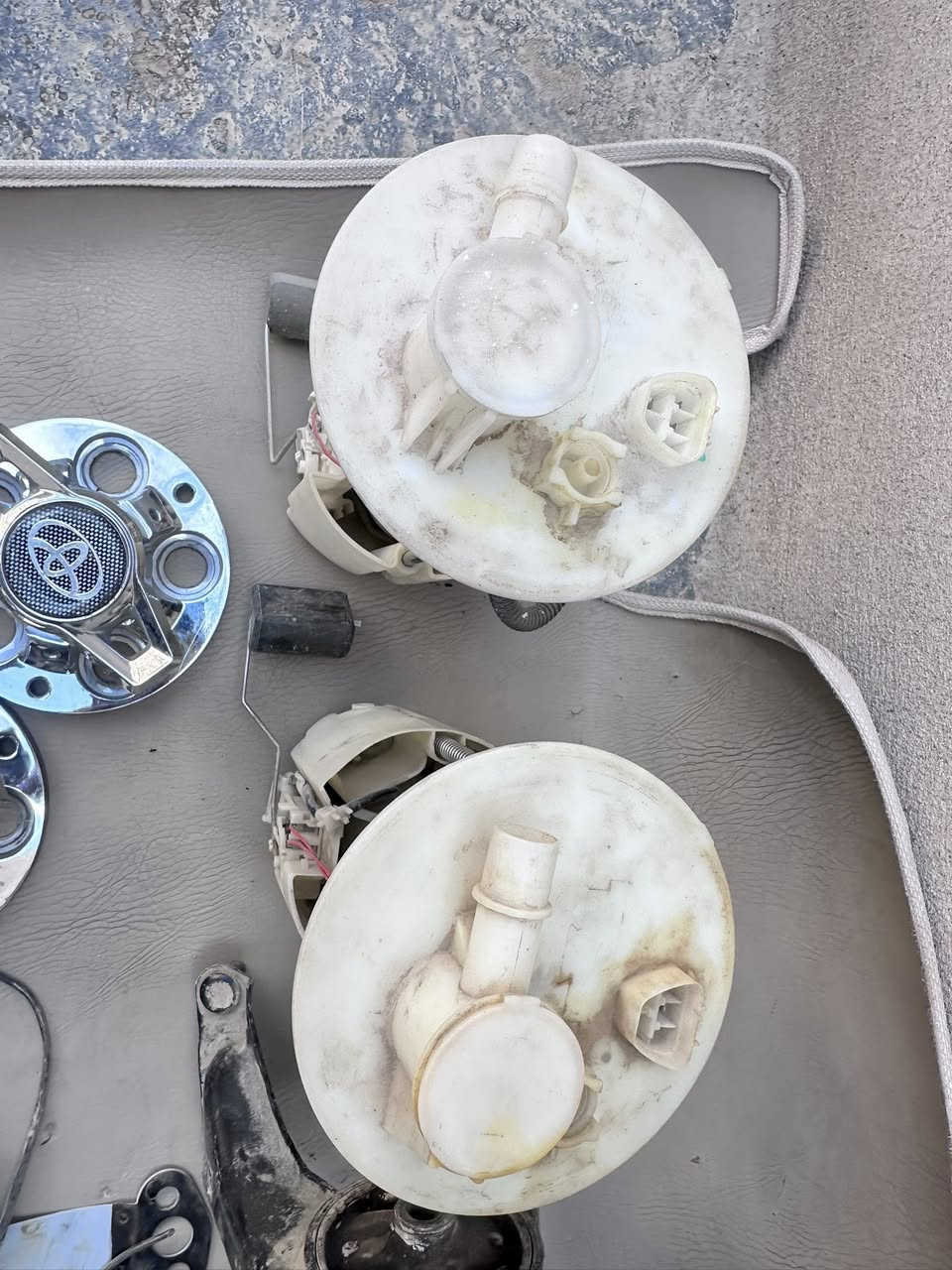 السلام عليكم قراض كورلا البيع عبوات عدد 2 كبات ينشد على ويل العادي حيل حلوات جكات عدد 2 مثلث عدد 2 ليتات مابيهن عيب  تاير سبير جديد لايت زينون عدد 2 كلهن مابيهم عيب الشراي يخابر نتفاهم قراض الصبوره كلهن موجودات *********** خاص ماجاوب
