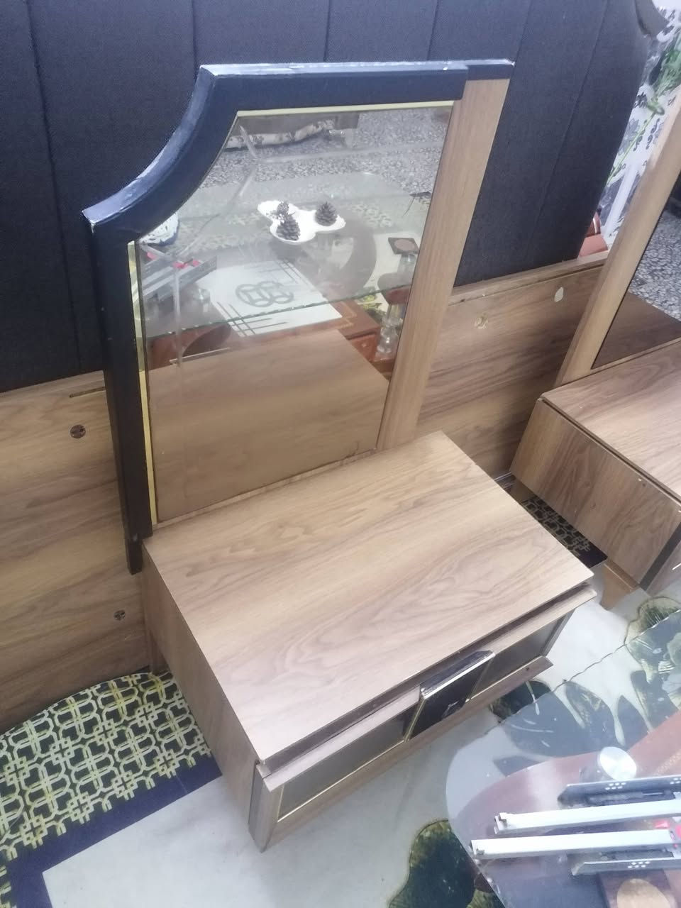 السلام عليكم غرفه نوم 7قطع تركيه نظيفه جداحالين مفصخه لغرض النتقال السعر 400وبيه  بسيط العنوان بغداد الشعب بيع مستعجل لغرض النتقال


**إذا كنت صاحب هذا الإعلان وتريد حذفه لأي سبب، رجاءا أرسل رسالة إلى الدعم الفني**