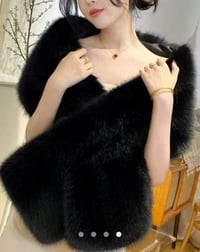 ملابس • لون أسود • آخر قطعة