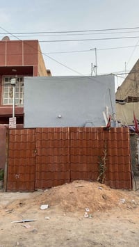 ٥٠ متر للبيع  الوجه ٤ ونزال ١٢ ونص  تحتوي على استقبال ومطبخ وغرفه نوم ...