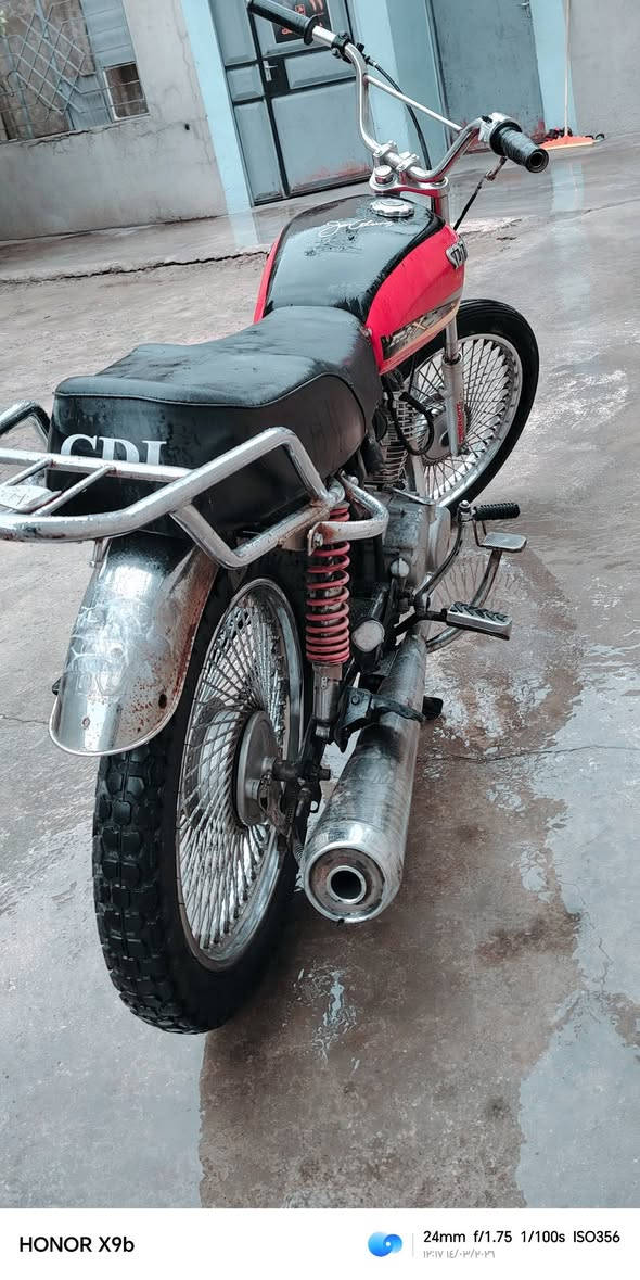 للبيع مطور نظيف / السعر 250 / وبي مجال ***********
