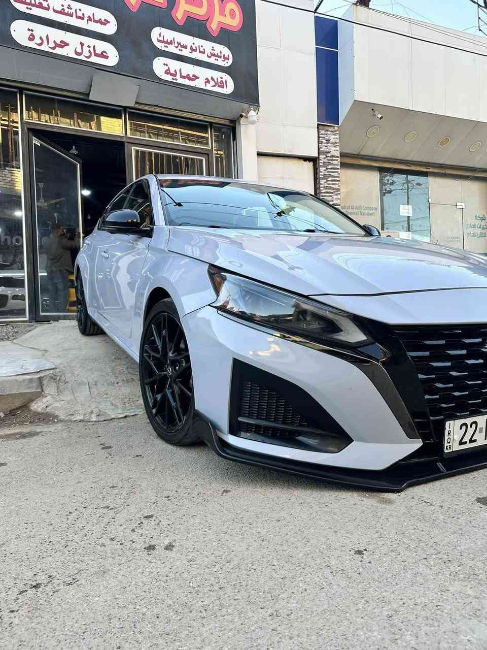 ٱلسســلآآِٓمـ‿ ؏ـــَــل♡̨ـِْـْْيگِمـ‿ ☃
Nissan Altima 2023 SR Plus

السيارة غنيه عن التعريف 
رادارت 
كامرات 360 🎥
توقف ذاتي 
اوتو هولد
محرك 2.0 تيربو 
وبعد بيها مواصفات 
السيارة ضررها موضح بالصور 
بدون صبغ بارد فقط  
بدون تبديل 
رقم أربيل بأسمي 
هزّه جديده 
مكاني الناصرية 
***********
السعر 198$
