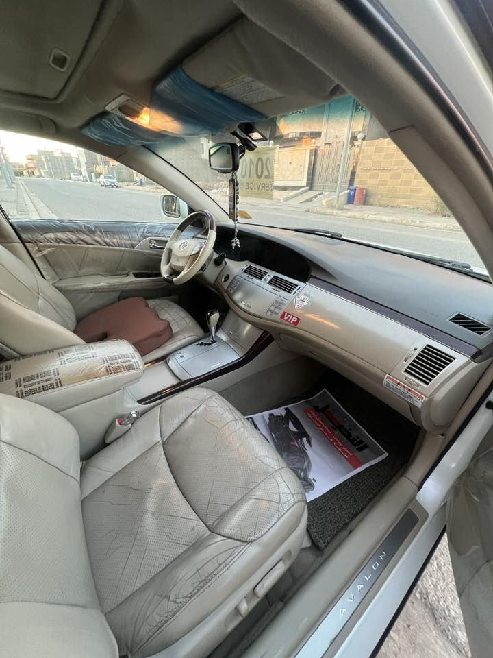 افلون خليجي ٢٠١٠
فول مواصفات limited
ماشية ٢٣٠ الف كيلو
رقم بغداد مشروع وطني باسمي
سيارة جناي

محرك وكير مامفتوح ومابيها اي مشكلة ولله الحمد 
بيها صبغ ٣ قطع ونص خلفية قطعتين منها بسبب شخط موجودة الصورة بالمنشور 

السيارة صارلها سنتين عندي عليها ادامه دورية دهن اصلي من الوكيل بلكات دينسو الاصلية وتنضيف منضومة الاحتراق وحجر البيئة

تبريد قطعتين ثلج وتدفئة شغالة ١٠٠٪؜
صدر امامي جديد قبل شهرين بدلته كامل
اكو فديو بالمنشور بي التفاصيل اكثر

مكان السيارة الانبار /هيت/ معرض السلام
***********
السعر ١٣٩
نقد فقط بدون تقسيط
بيع فقط ما اراوس

اخوان شرط البيع تحويل مباشر خلال اسبوع ما اسوي وكالة
