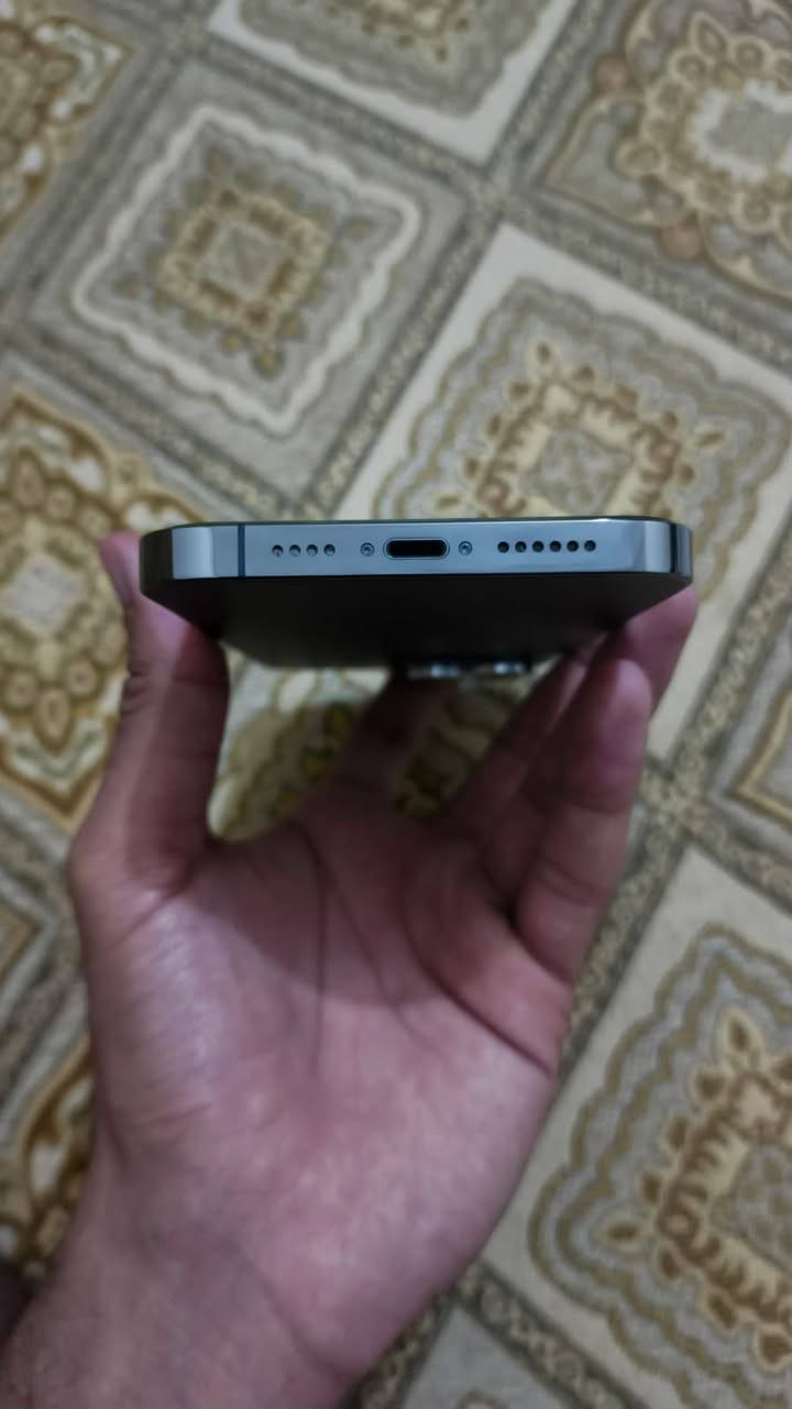 ايفون 13بروماكس امريكي جهاز ما داخل صيانه ابد بلاد بطاريه 78 رقم الهاتف ***********وتساب فقط
