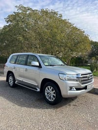 V8 • گاز • ٢٠١٥