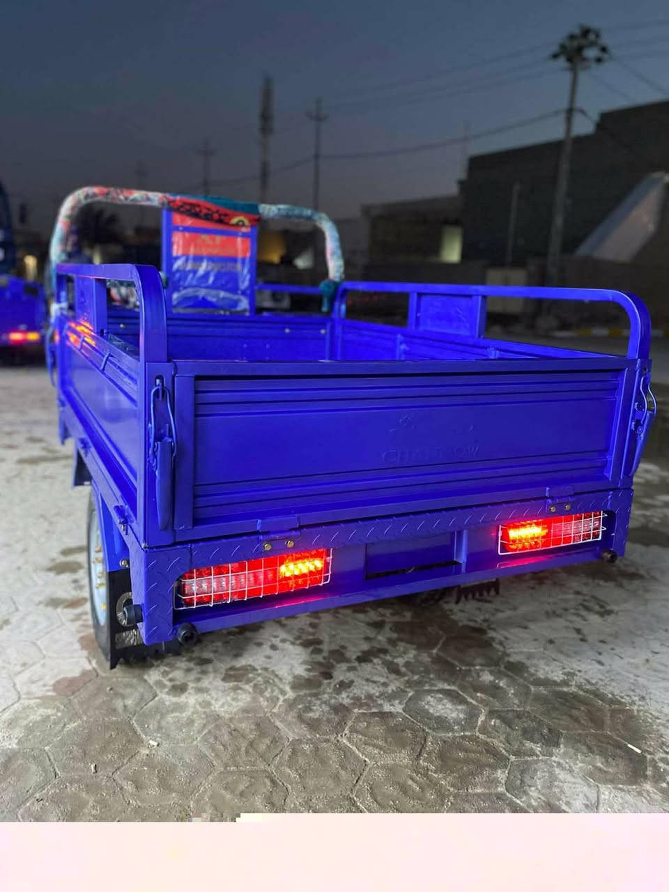 السلام عليكم ستوته صقر للبيع موديل 2023 بصمه تشغيل عن بعد ٣ براغي بصمه تشغيل عن بعد صارله شهر من طلعت من الوكيل وكيله الزعيم نبيل جرد السعر مليونين وستميه بيها مجال بصيط وهذا رقمي 
***********
