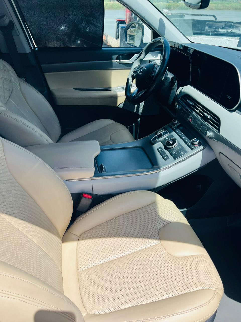 للبيع سيارة نظيفة جداً
نوع: Hyundai Palisade
الموديل: (2021)
الممشى: (71 ميل)
المحرك: 6 سلندر 3.8
المواصفات:
* شاشة + كاميرا
* حساسات
* فتحة سقف
* مقاعد جلد
* تشغيل بصمة
السيارة بحالة ممتازة، لا تحتاج أي صرف، جاهزة للاستخدام.

📍 الموقع: (واسط / الصويرة )
📞 للتواصل: (***********
