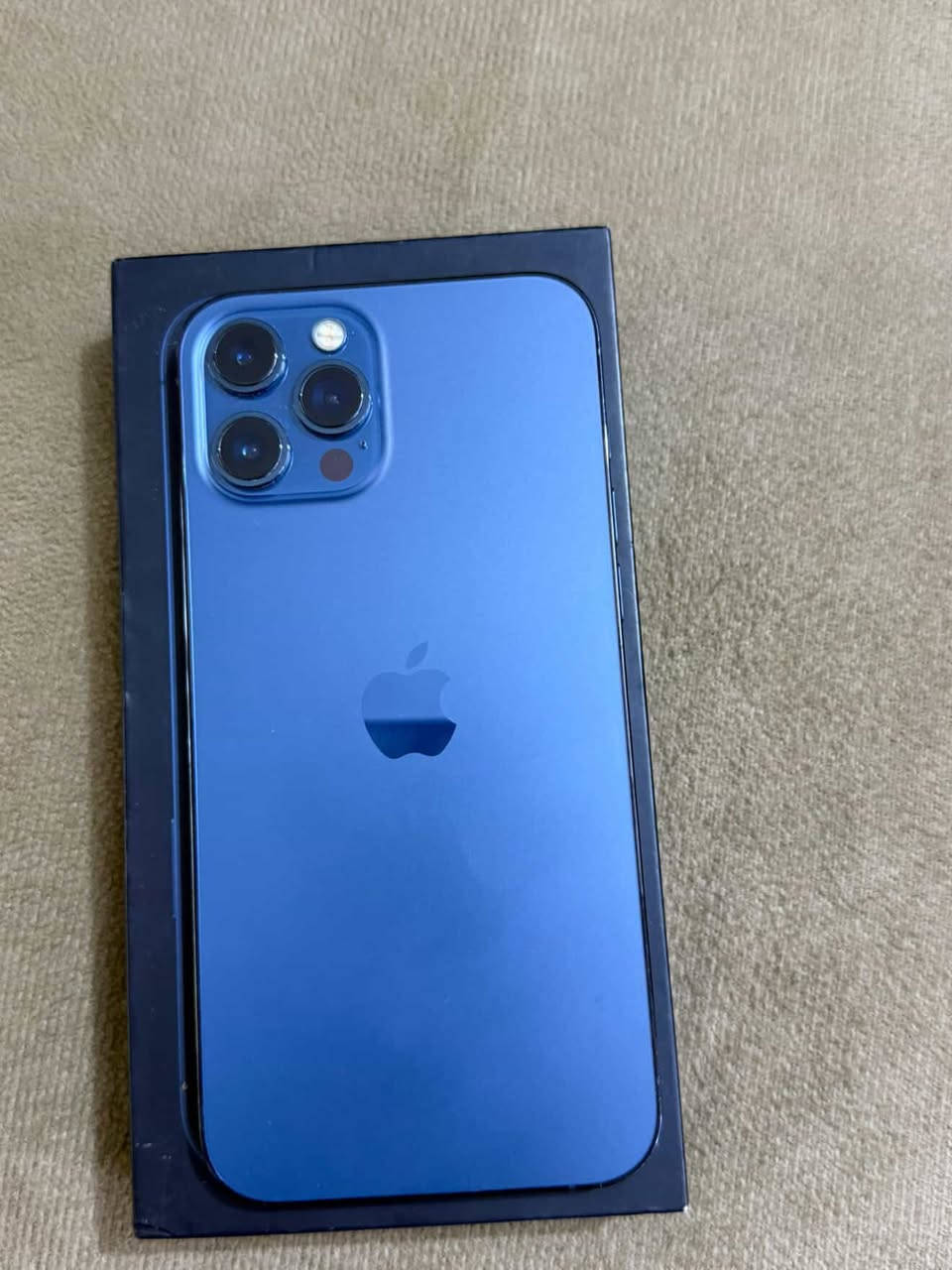 السلام عليكم ايفون 12 برو ماكس ذاكره 256 بطاريه 83 مبدل بس الايسي  السعر 550 وبي مجال ***********
