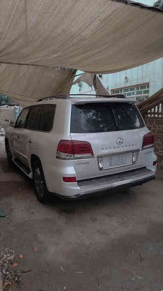 السلام عليكم
للبيع 
لكزس 2013 سوبر سبوت فول الفول داخل قرميدي أصل بريم 
بسعر لاندكروز 12 
وارد خليجي فول مواصفات
محرك 8 سلندر 5700 شرط
بصمة تشغيل 
تشغيل عن بعد
كشنات كلهن تدفئة وكهرباء امامي خلفي
كشنات 7 راكب كهرباء
رادار امامي
سلايد روف 
صندوك كهرباء
ميموري خزن كشن وستيرن
ستيرن كهرباء
جكات 
4 وضعيات قيادة
سستم صوت هارمن
زراك لايتات وزنون حتى بلوجكترات 
تبريد منفصل 4 قطع
ويل حجم 20 
تخم تايرات جديد
مابيها اي نقص  
السيارة كلش جديدة 

السعر370ورقة 

رقم بغداد الجديد هزه وسنوية
2029
***********
جميع شي موجود بالفيديو مع رصعات جدا بسيطه في السقف
