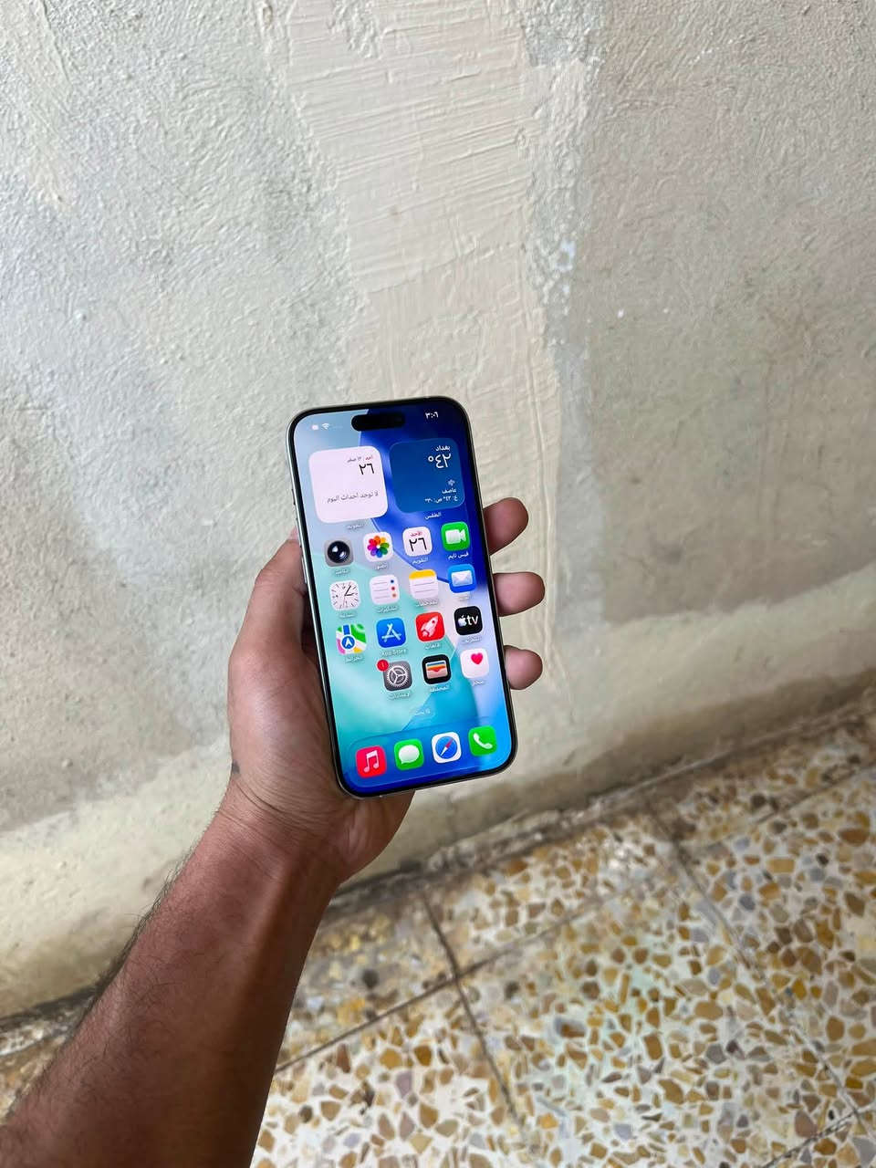 ايفون 15 pro فقط ذاكره 128 بطارية 88 شرق اوسط مبدل بطاريه وشاشه قطع من ابل اصليه شرط الفحص والضمان رايده مراوس ب16 كامرتين مكاني بغداد ***********
