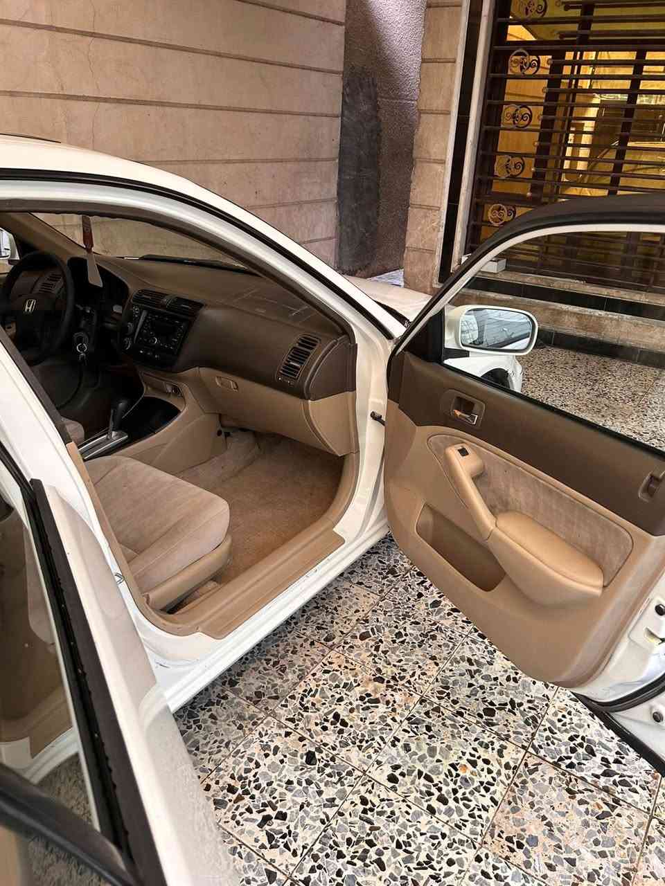 السلام عليكم هوندا سيفك خليجي موديل 2003 رقم بغداد باسمي مكان بغداد السعر 65 رقم الهاتف ***********
