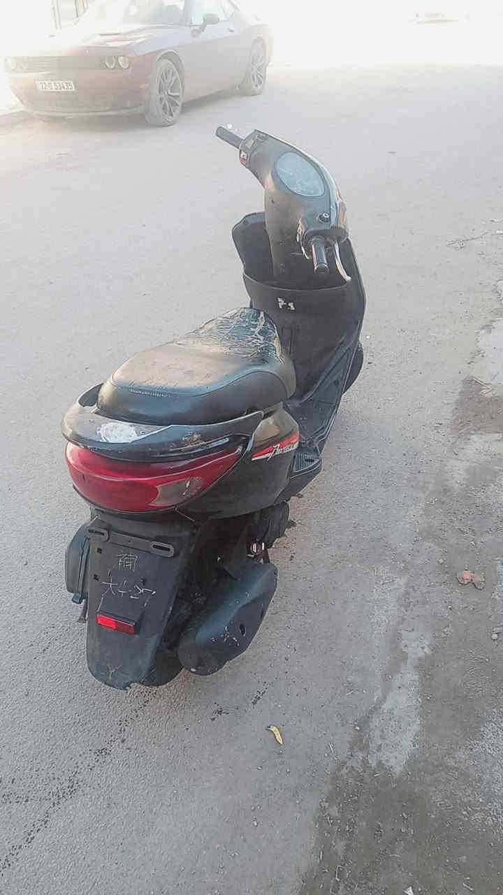 السلام عليكم
دراجه بريز لايت ناصي للبيع 
دراجه اي نقص مابيها شغاله سلف وهندر 
كهربائيات كلها شغاله  
نقصها قفل جنطه بس
تجي تكلب تشوف تقتنع وتأخذ
مكاني بغداد الشعب الجمعيات قرب ساحه مصطفى الوحش
رقم 
***********
متواجد خاص واتساب ورقم
السعر ٥٥٠ وبيها مجال بسيط
