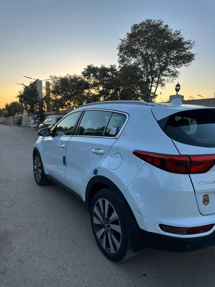 سلام عليكم كيا سبورتج موديل 18 خليجي محرك 2000 دوش بيه قطعتين صبغ وبنيد مبدل بلادي محرك مفتوح صدر تخم تاير تبريد جاهزه رقم بغداد تحويل مباشر ماشيه 78 للبيع فقط استفسار اتصل *********** السعر 155 بيه مجال بسيط جدا العلوان كفات السيديه وبلعافيه عله ياخذه بغداد, العراق
