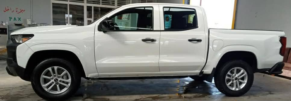 #_للبيع   #_للمراوس

🚘 للبيع | شيفروليه كولورادو 2023 – LT

شيفروليه كولورادو موديل 2023 فئة LT، بحالة ممتازة واستعمال شخصي، جاهزة للعمل بدون أي ملاحظات.

✅ المواصفات

محرك تيربو 2.7 لتر – 4 سلندر

ناقل حركة أوتوماتيك بـ 9 سرعات

دفع ثنائي (2WD)

اللون الخارجي: أبيض

الداخلية: قماش

ماشية: 33000 ميل فقط

رقم التسجيل: أربيل

🎯 الميزات

شاشة وسطية حديثة بنظام Google المدمج

شاشة عدادات رقمية

إعادة تشغيل ذاتي + تشغيل بصمة

دعم Apple CarPlay و Android Auto لاسلكيًا

كاميرا خلفية

نظام تحذير مغادرة المسار

كبح تلقائي للمشاة

إضاءة أمامية أوتوماتيكية IntelliBeam

باب صندوق EZ Lift مع مساحة تخزين StowFlex

🛠️ الحالة الفنية

صبغ فقط  في جهة السائق بدون تبديل وبدون شاصي مكفول من التبديل 

خالية من العيوب الفنية

استعمال نظيف جدا
للتواصل
***********
***********
