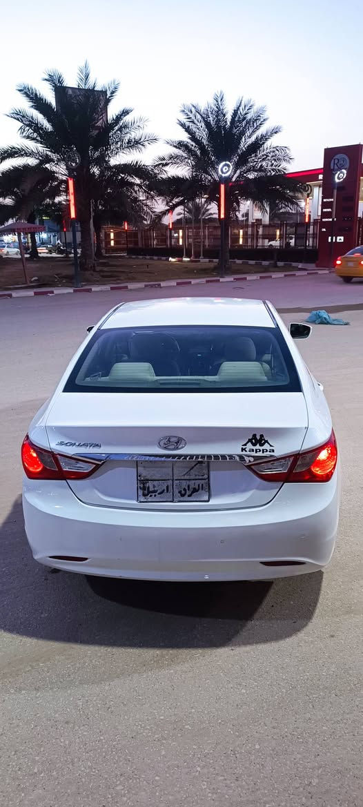 سلام عليكم.    للبيع فقط .
سوناتا 2014 خليجي.  اربيل  وكالة تحويل ماكو كل مشكلة  بيها هلال خلفي مرشوش ونص باب والباقي كفاله عامه كير مكينه حداديه تبريد كفاله السعر 110ومجال قليل حك الجيه مكاني النجف  للستفسار.    ***********
