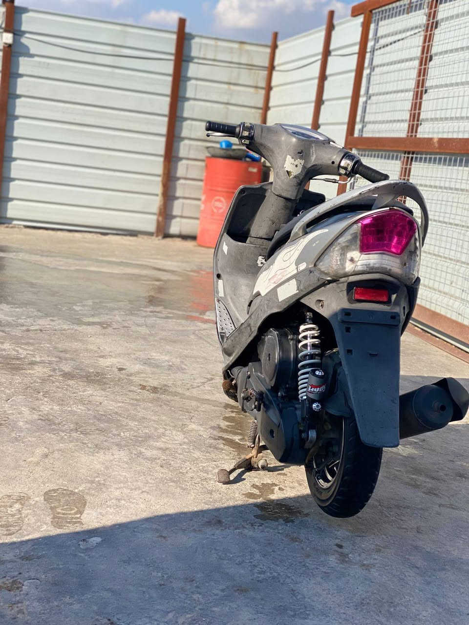 سلام عليكم دراجه ماكس عدله مكفوله من كلشي مكينه بلادي ختم واحد كهربايات كله شغاله كيج
بانزين شغال عداد سرعه شغال شاير شغاله حساسات بريك شغال دراجه جديده سعر 70050 بيه مجال قليل مكاني محموديه ***********بي واتساب
