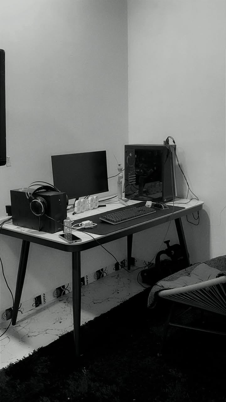 سلام عليكم سيت اب كامل
مكون من
كيس + شاشة+ يو بي اس+ سماعة+ ماوس + كيبورد + ماوس باد 
مواصفات

15 10400f+fan cooler master
Mb. Asus PRIME H410M-K
Gpu gtx 1660 ti ASUS TUF Gaming
Ram 2x8 16 gb 3200 gu?J| úgl.
Ssd 240 gb
Hdd 1tb 7200rpm
Power supply 550 w lux
Case Aero cool 4 fan RGB

شاشة شاومي حجم ٢٤
٧٥ هرتز

يوبي اس ماكسيما بطاريات بحاله جيده 1500va

ماوس ريد دراكن
كيبورد ريد دراكن
ماوس باد اسود القياس الكبير

 مكاني الموصل ، السعر ٧٥٠


**إذا كنت صاحب هذا الإعلان وتريد حذفه لأي سبب، رجاءا أرسل رسالة إلى الدعم الفني**