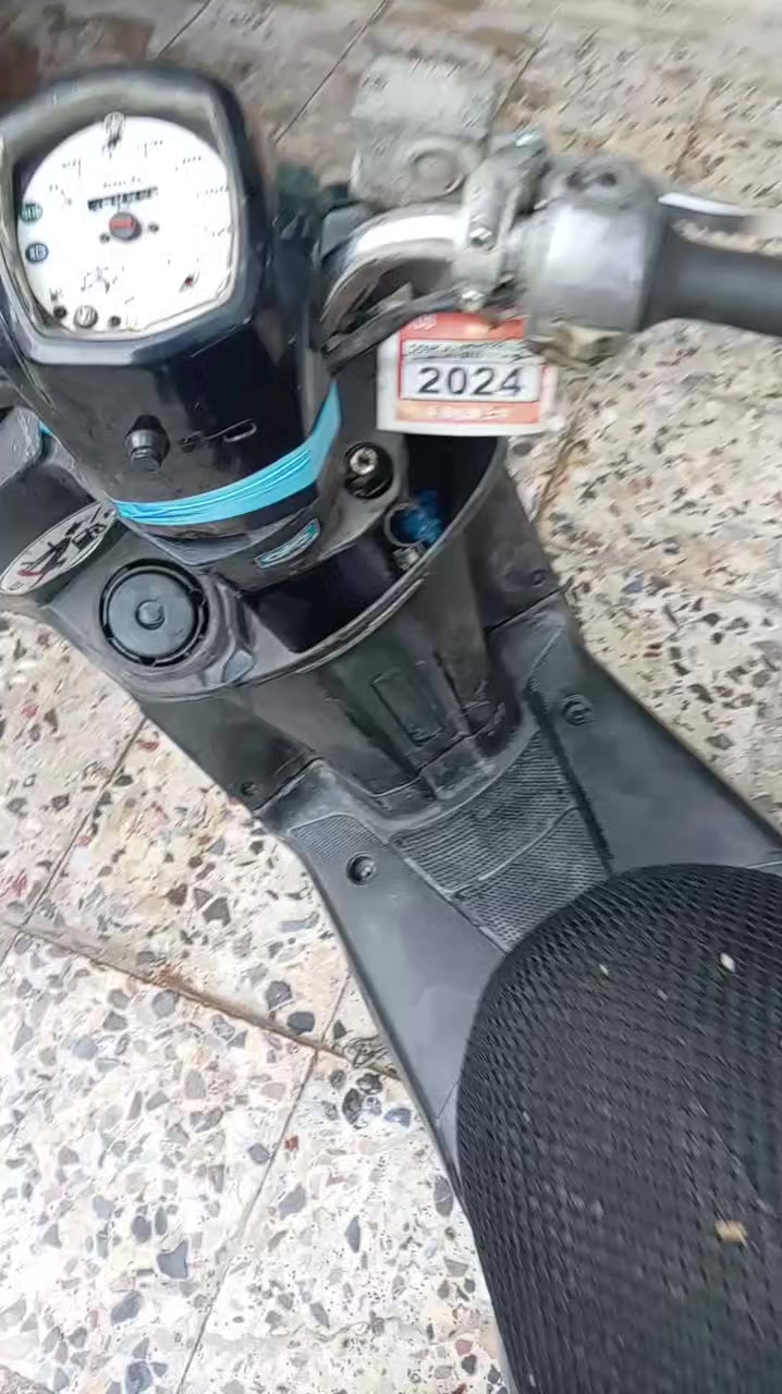 السلا م عليكم دراجه بوليس للبيع شغاله نكره سلف كابريتر دراجه خير من الله السعر ٤٠٠الف العنوان بغداد سبع قصور شارع قاسم الوكيل نهايته هاتف***********
