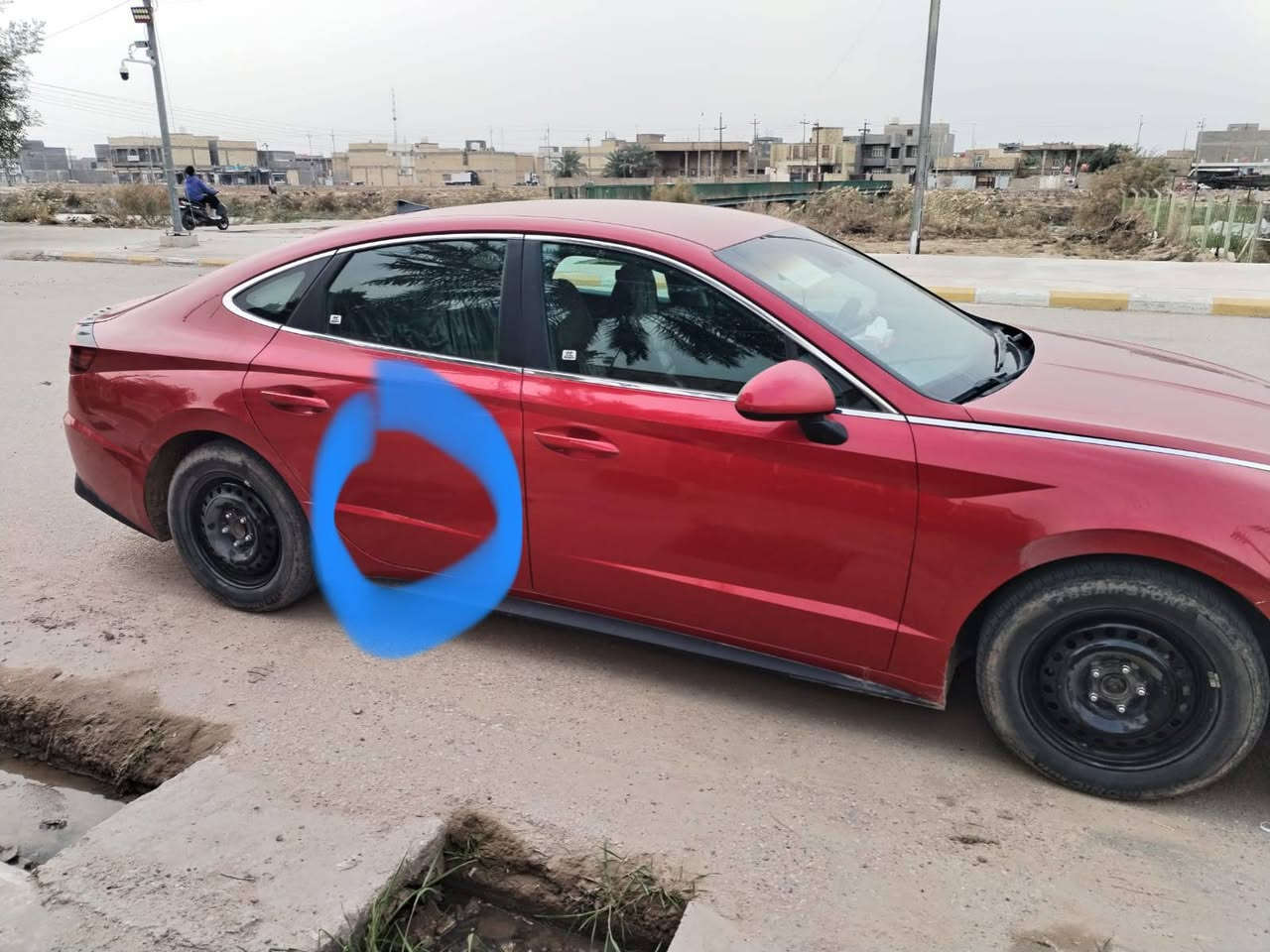 السلام عليكم مكلف بلنشر سوناتا 2021رقم واسط معوقين بعد كم شهر وتصير حرا حادثه جاملغ وبنيد بدون دواخل  الباب الخلفي الي مشر عليه بي كلير مواصفات السياره عاديه سياره جاهزه اي نقص مابيه عنوان ناصريه قضاء الرفاعي*********** للستفسار الاتصال عله الرقم
