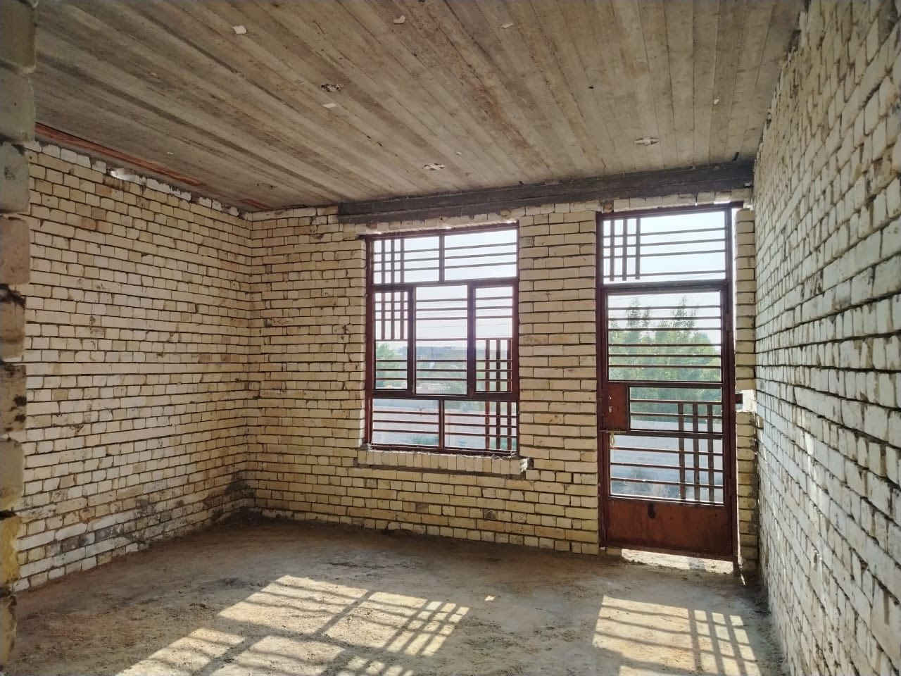 البوعيثه مجمع النسور الثالث
٨١ متر واجهة ٥ نزال ١٦
البيت مدخلين
٣ غرف نوم كبار
٣ حمامات ٢ داخليات وواحد خارجي
بوب وشبابيك كاملات كل البيت
ارتفاع الرفت ٤٠ سم
البيت رباط داير
فقط البيتونة ممصبوبة
خامس فرع عن الشارع العام
المجمع مي اسالة مو من الشط
مجمع النسور الثالث مقابيل العدل تابع لشركة القلعة

السعر ٨٥ وبي مجال

***********
