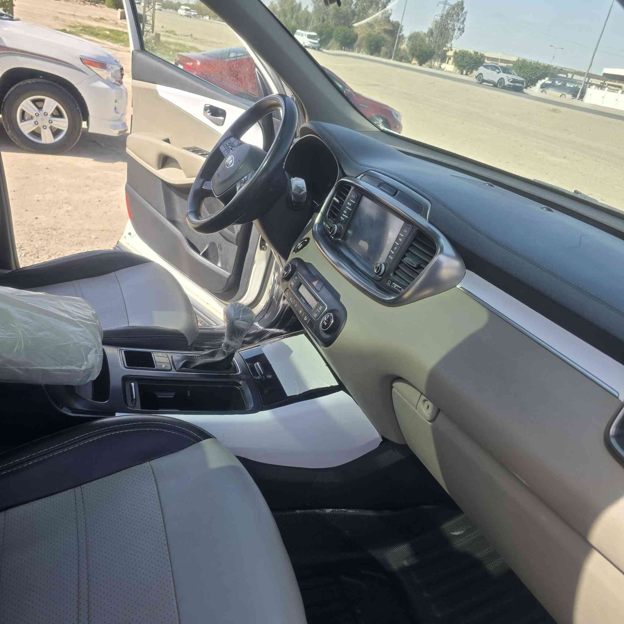 سورنتو البيع موديل ١٩ 
سونار بل منشور اخي
السعر ٢٢٥ 
مكاني ابو غريب 
تلفوني ***********
