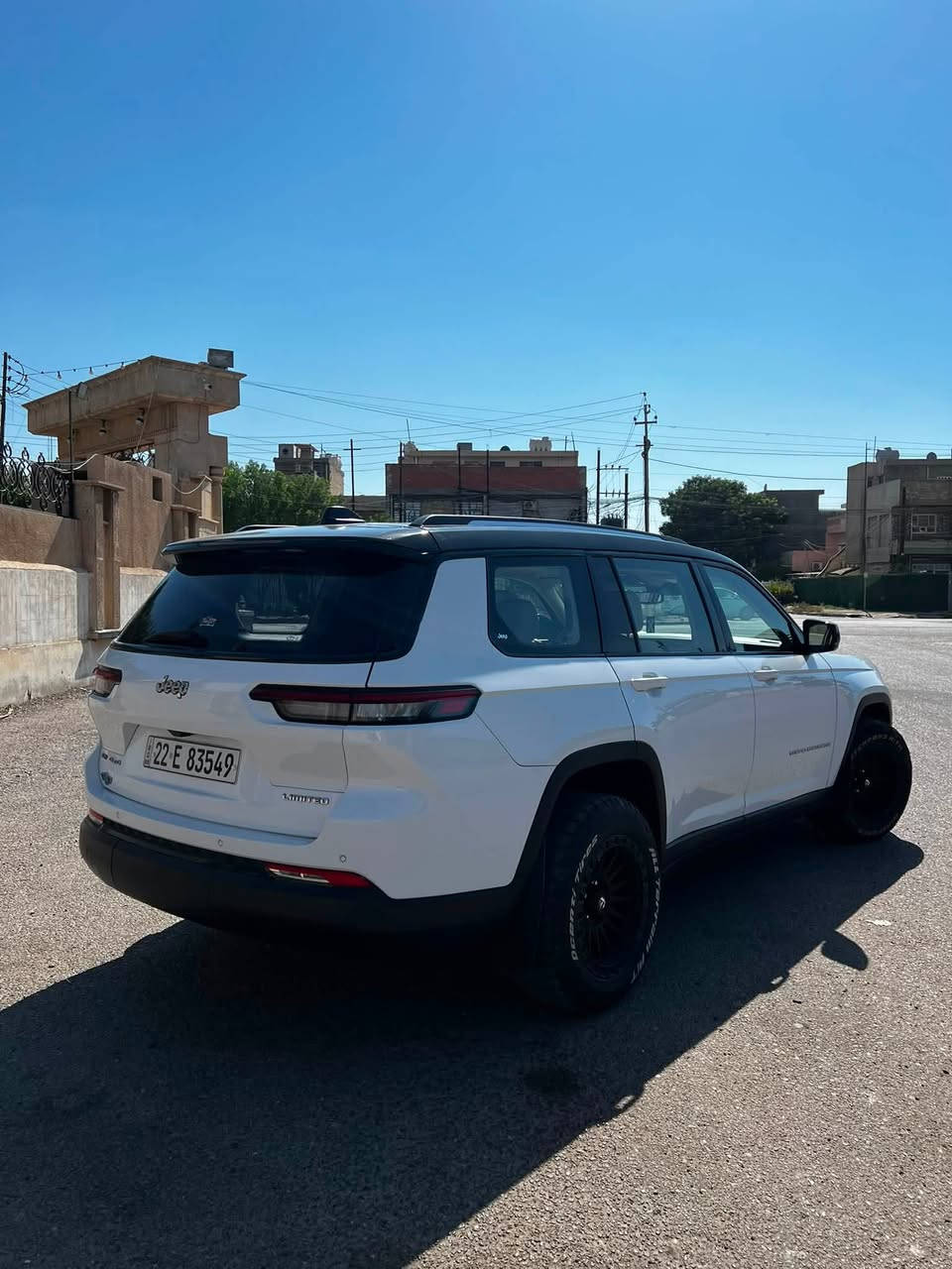 � للبيع | جيب خليجي 2022 | لمتدد

📍 الموقع: بغداد – العامرية
💰 السعر: 30,000$ بي مجال 
📞 للاستفسار: ***********

✨ المواصفات:

* موديل 2022
* خليجي
* لون أبيض
* 7 راكب
* 6 سلندر
* ماشي 74 ألف كم
* فئة لمتد
* معدل تاير وويل
* مغلف قمارة بالكامل
* تكم ونيكلات
* محول Two Tone
* بنوراما كامله 
* شاشة كبيرة
* كاميرا خلفية
* حساسات أمامية وخلفية
* سماعات وكالة
* بلوتوث / USB
* مثبت سرعة
* بصمة تشغيل ودخول
* مكيف ثلج
* زجاج ومرايا كهربائية

🔧 ملاحظة: السيارة بيها ضربة سابقة داخل العراق وتم إصلاحها بشغل مرتب ونظيف، والقطع المستخدمة قطع بلاديه مال تفصيخ نفس لون السيارة.

✅ السيارة جاهزة للفحص والمعاينة، وأي استفسار أو تفاوض على الرقم:

📞 ***********
📍 بغداد – العامرية
