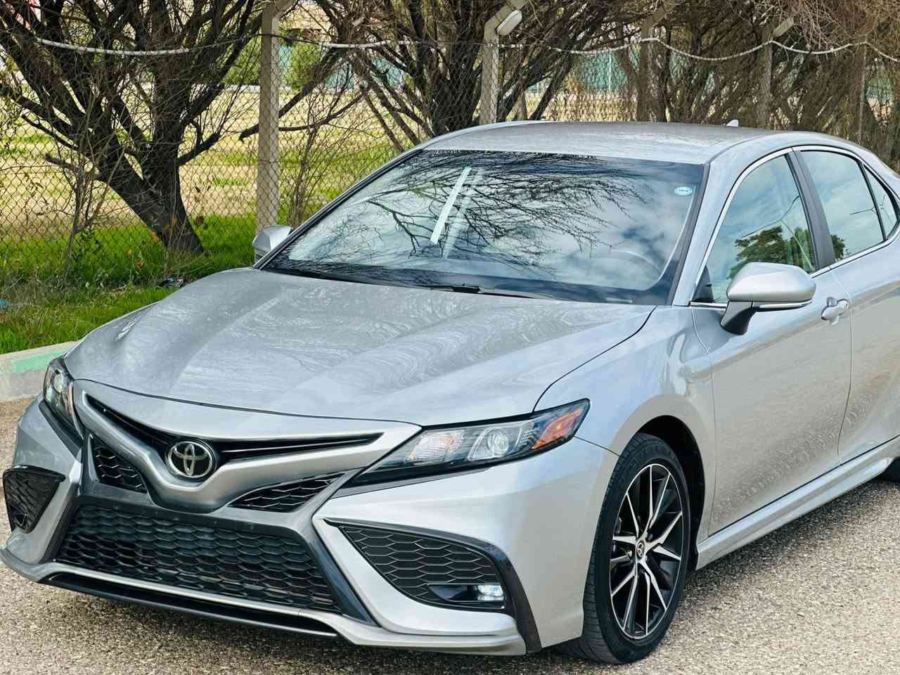 سلام عليكم اخوان 
كامري موديل 2023 بدون كص بدون حادث 
كير محرك شرط 
ماشيه 40 الف 
شرط الحاسبه انتربرل سرقه 
السعر115
***********
