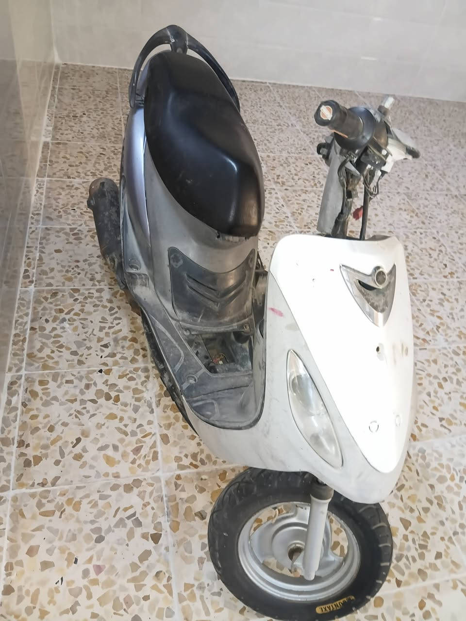 ماكس منغولي دراجه شغاله شلعه كلش قويه بيها ملااحضات نقص باتري وبريك شباب ابيع هل موجد سعر ٢٠٠ شراي يتصل ***********عنواني حي البتول جسر الفرنسي
