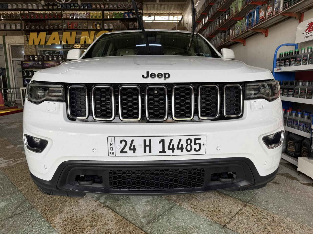 السلام عليكم
جيب لاريدو موديل 2018 وارد خليجي 

مكفوله من الضربه والصبغ والتبديل 

ماشيه 172 الف 

مواصفات الاريدو معروفه 

حساسات امامي خلفي 

كشنات جلد وكهرباء 

زراك لايت 

مري شفط +اشاره 

رقم دهوك نكليزي 

قبل شهر شادلها طابوكه مال حاويه زيرو 

السياره حلوه ماناقصه شي

مكان السياره نجف -كوفه 

السعر 255 وبيها مجال بسيط

رقم الموبايل 

***********
