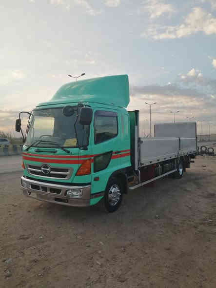 سلام عليكم هينو شيطان للبيع موديل 23 دخول جديد مكينه 6 سوبر شاصي عريض محسن طول سبعه وربع ماشيه 66 حقيقي العنوان واسط الصويرة ***********
