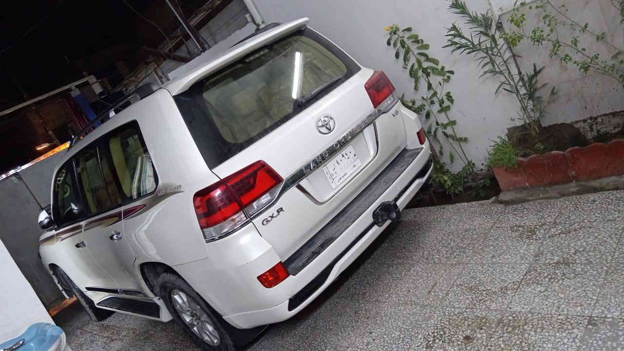 سلام عليكم 
لاندكروز 2017 فول مواصفات 
••• رقم بغداد بإسمي 
6 سلندر 4.0
سيارة جديده جدا سعرها معقول بلعافيه ع الياخذها 

مكان السيارة بغداد 
رقم صاحب السيارة 
***********

السعر :: اطلبه بالتعليقات يصلك خاص 📩

#ادارة_الصفحه ⚡

ملاحظه / 🔴
مدير الصفحه غير مسؤول عن بيع وشراء واصوليات السياره نحن صفحه لعرض السيارات فقط.
